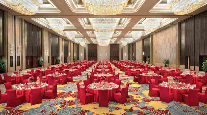 The ballroom can accommodate up to 1,000 guests.