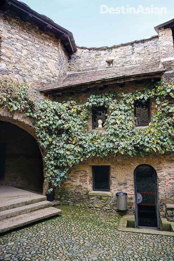 A courtyard at Bellinzona's Castelo di Montebello.