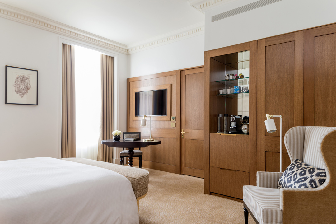 One of the guest rooms at Four Seasons Hotel London at Ten Trinity Square.