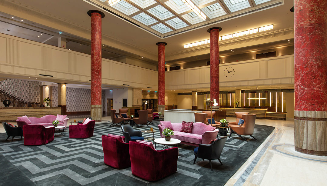 The lobby at Primus Hotel Sydney.