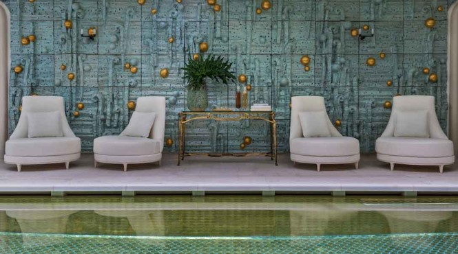 The pool with its ceramic mural.