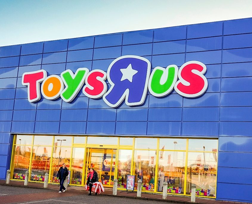 toys r us l