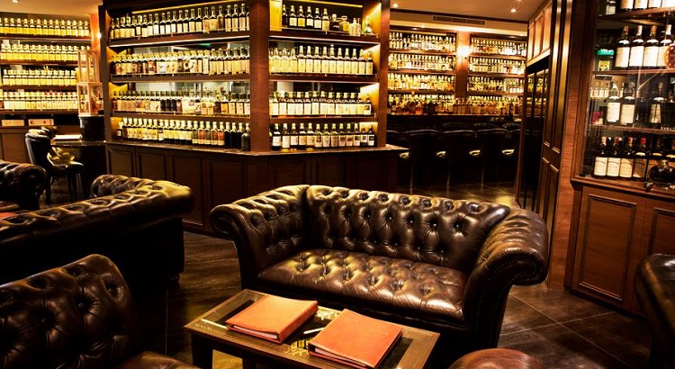 The Auld Alliance bar features 1,500 whiskeys from distilleries around the world.
