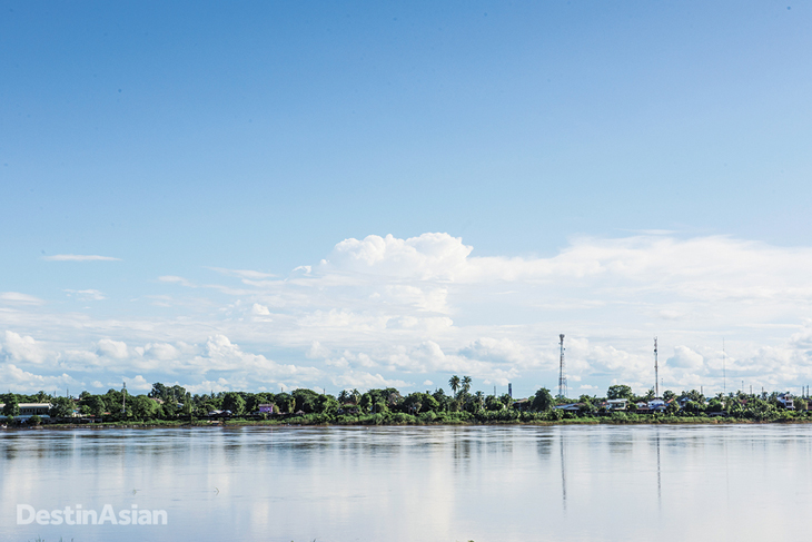 Views across the Mekong to Thailand from Vientiane’s riverfront.