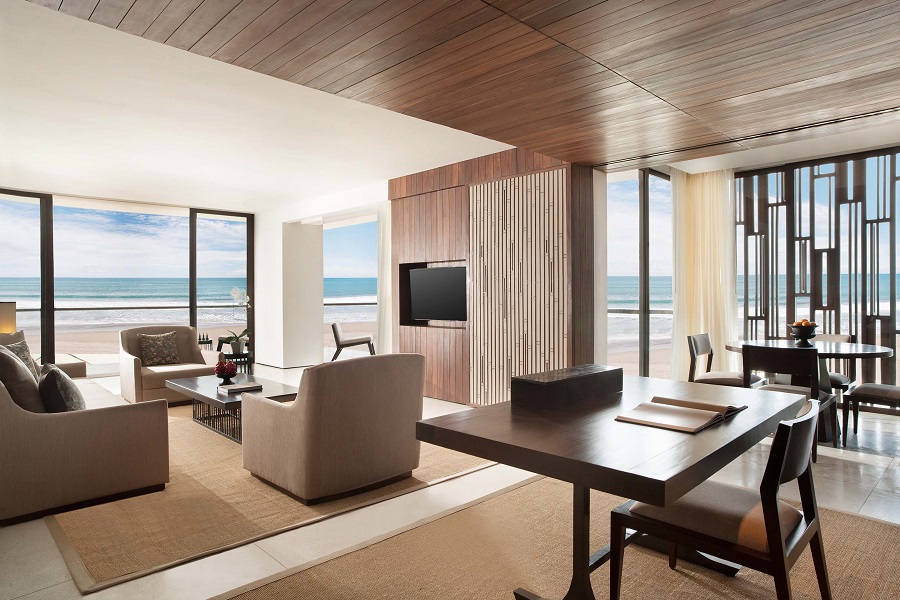 Alila Seminyak offers guests direct access to the beach.