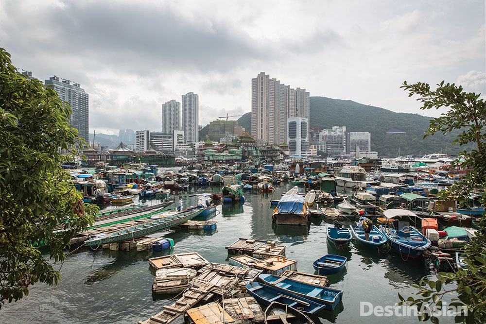 Looking across the boat-filled waters of Aberdeen Harbour from Ap Lei Chau.