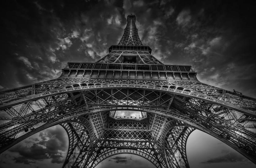 © Paris by Serge Ramelli, published by teNeues, www.teneues.com. EIFFEL TOWER, Photo © 2015 Serge Ramelli and YellowKorner. All rights reserved.
