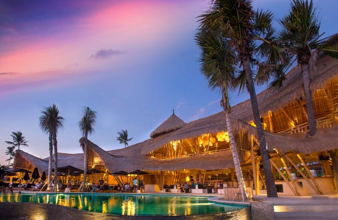 Finn’s Beach Club