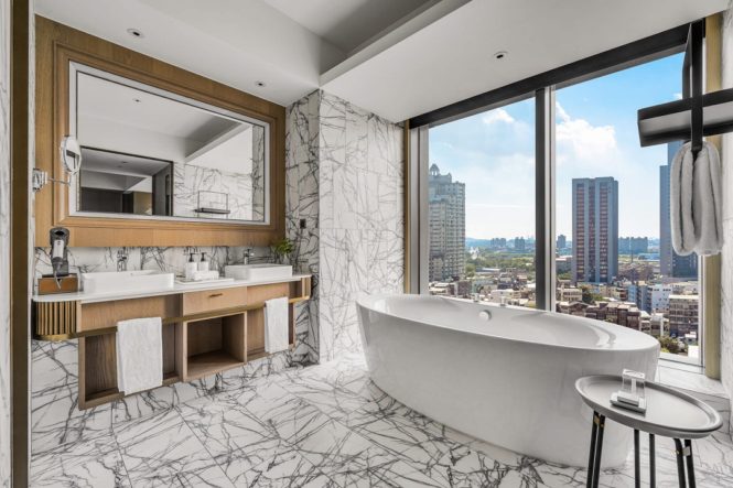 The bathroom of a 46-square-meter King Premium room.