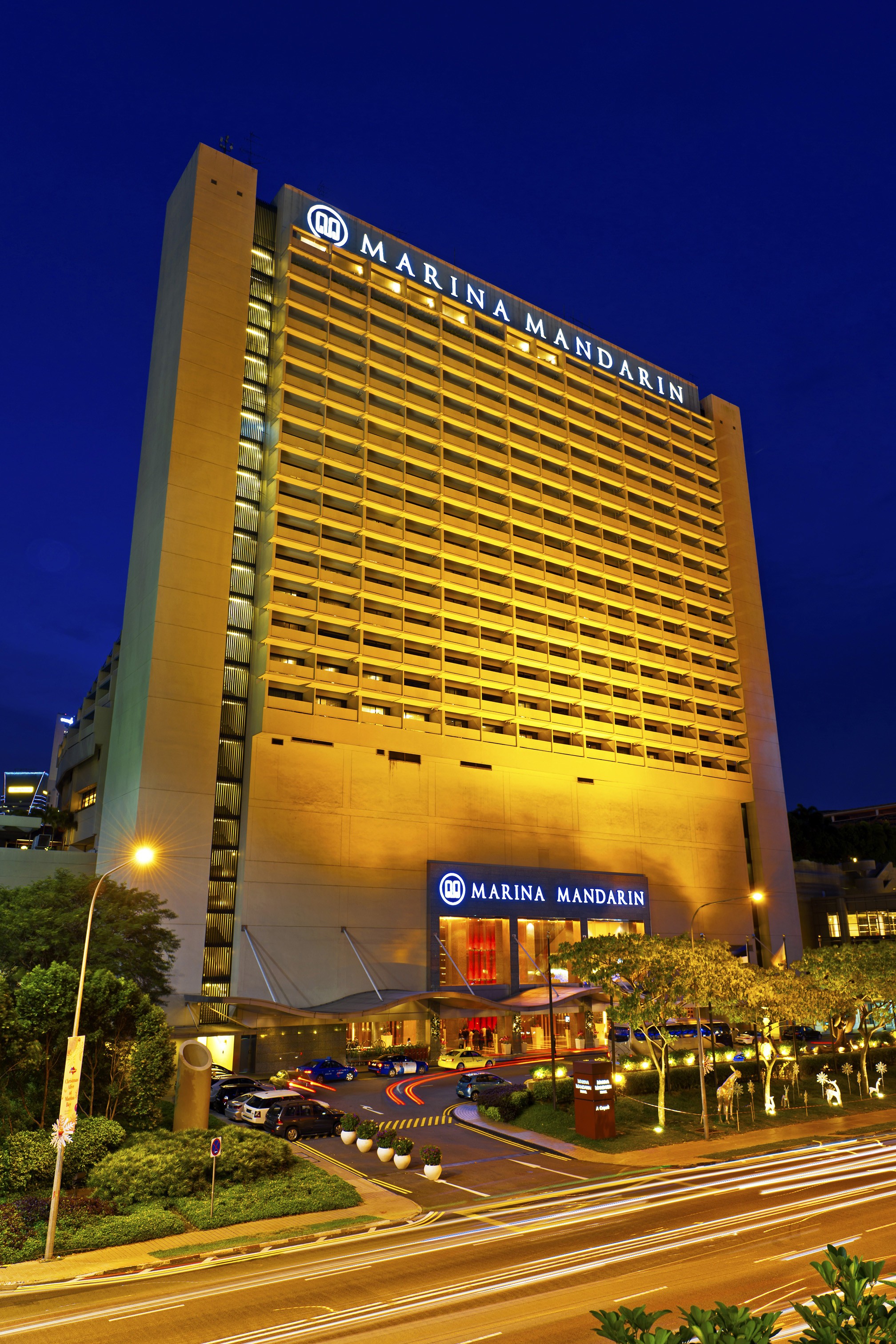 Stay at the Marina Mandarin Singapore or rent out one of its suites for the Grand Prix.