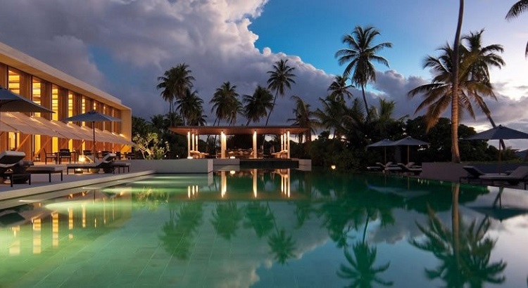 The poolside at Park Hyatt Maldives Hadahaa.