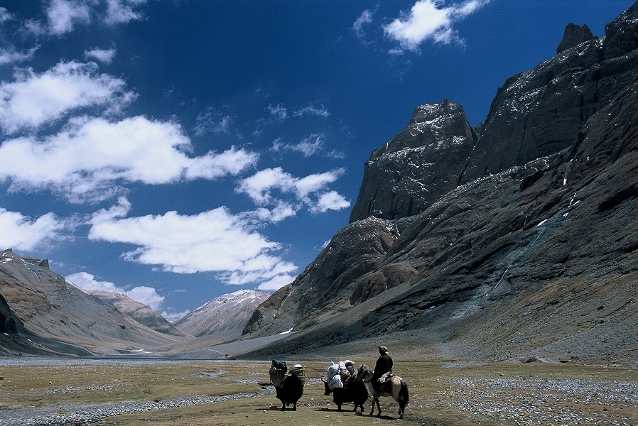 In northwest Tibet, pilgrims annually travel through vast, stunning valleys to the holy mountain.