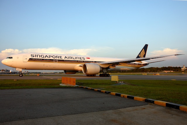 Singapore Airlines uses a Boeing 777-300ER to service its Singapore-Dubai route.