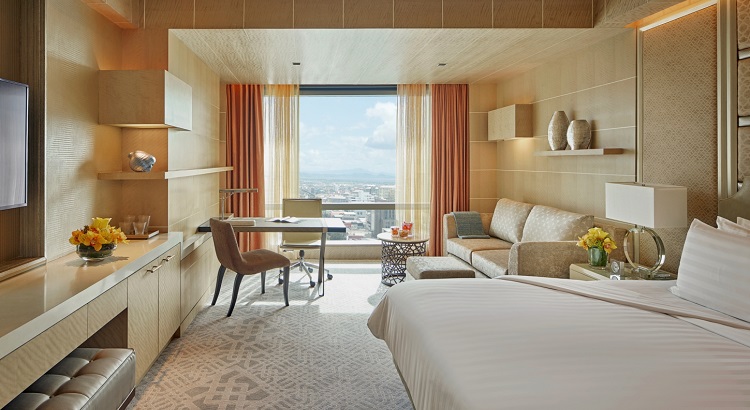 The Deluxe Room at Shangri-La at The Fort, Manila.