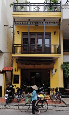An exterior shot of Hanoi Cooking Centre. 