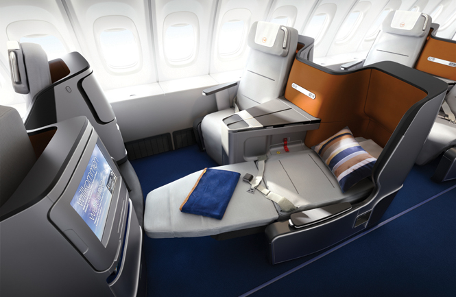 Lufthansa’s fully flat seats are angled toward each other in pairs.