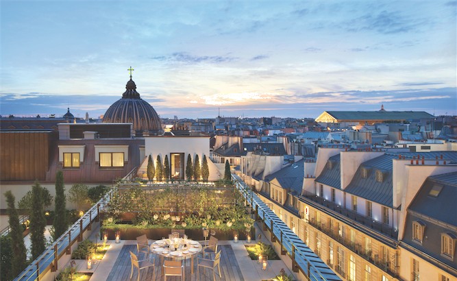 Paris hotels royal-mandarin-suite-terrace_lg